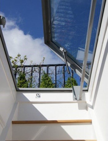 sertus access hatch in situ on commercial roof